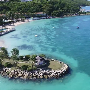 https://blue-waters.comcaribbean.com